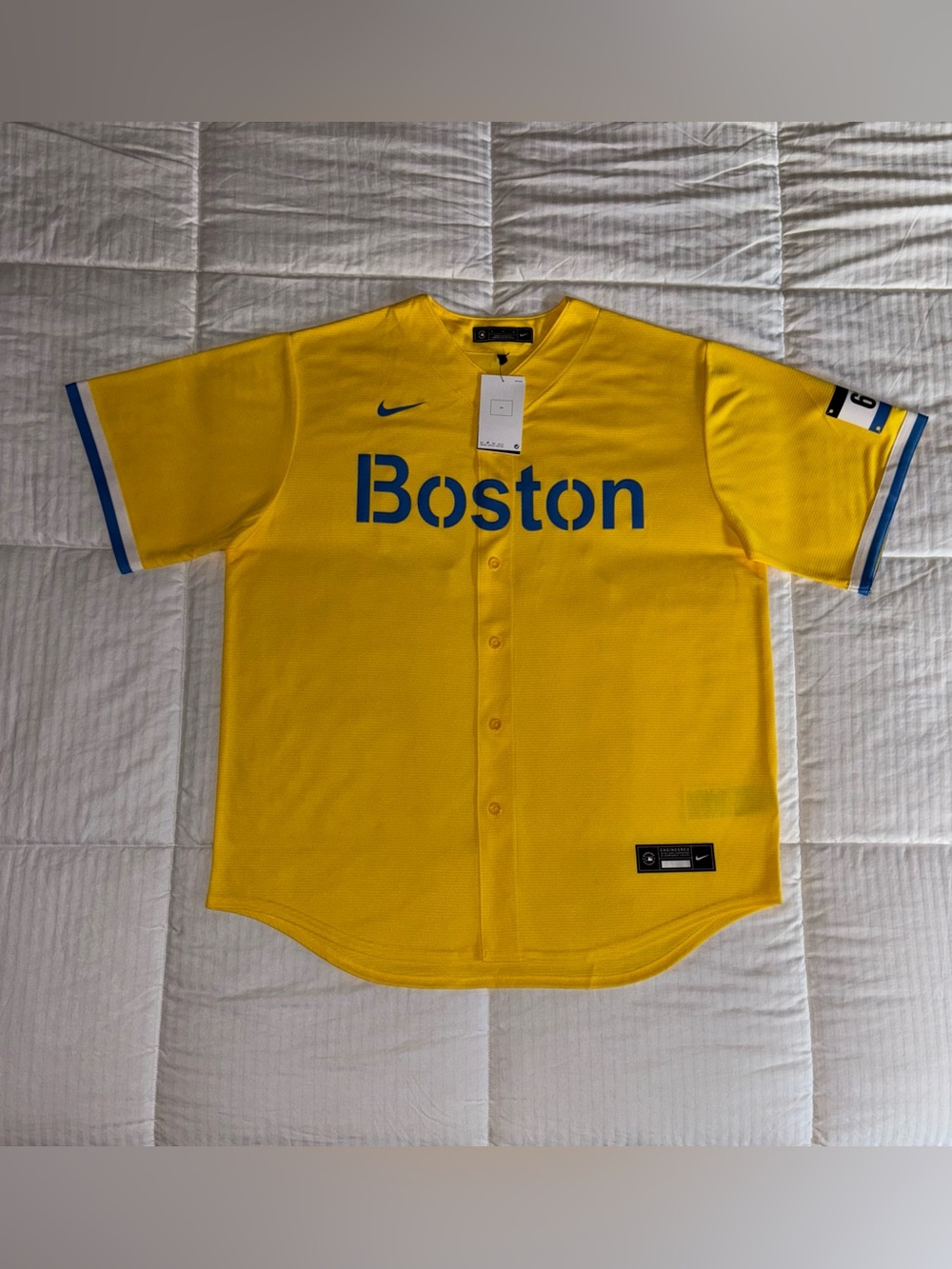 Men’s Nike Boston Red Sox City Connect MLB Jersey Gold Size XL